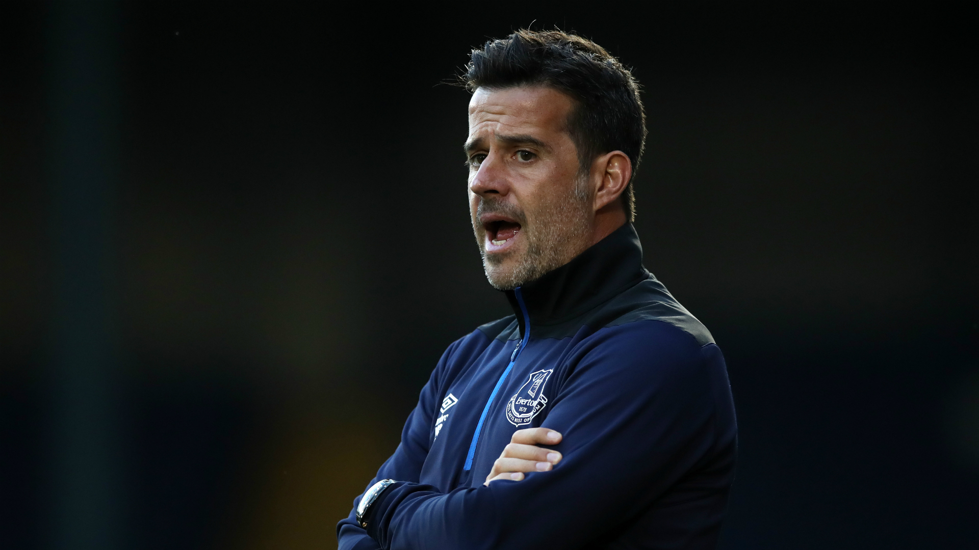 球隊士氣受 球隊士氣受